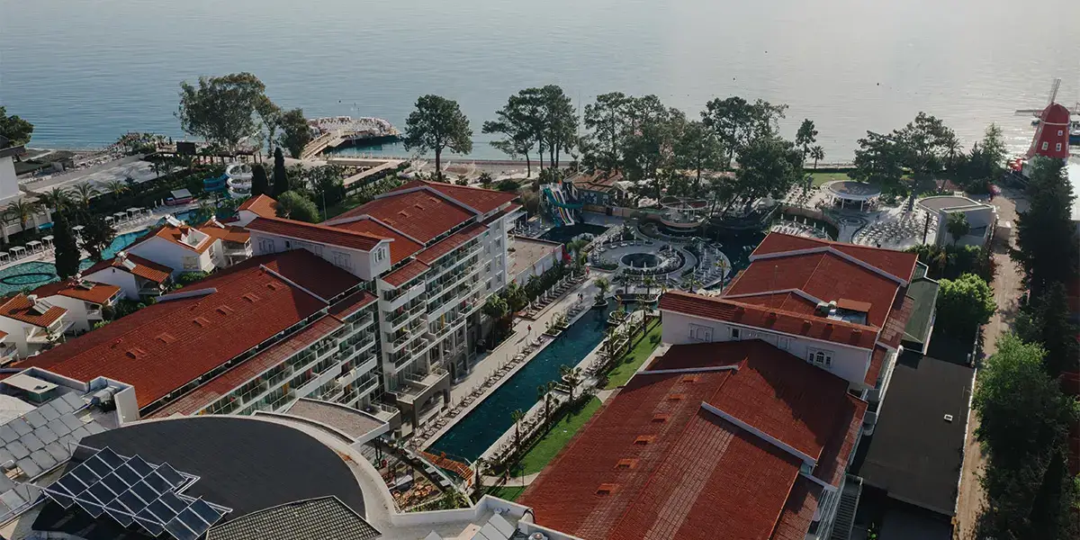 Akra Kemer logo