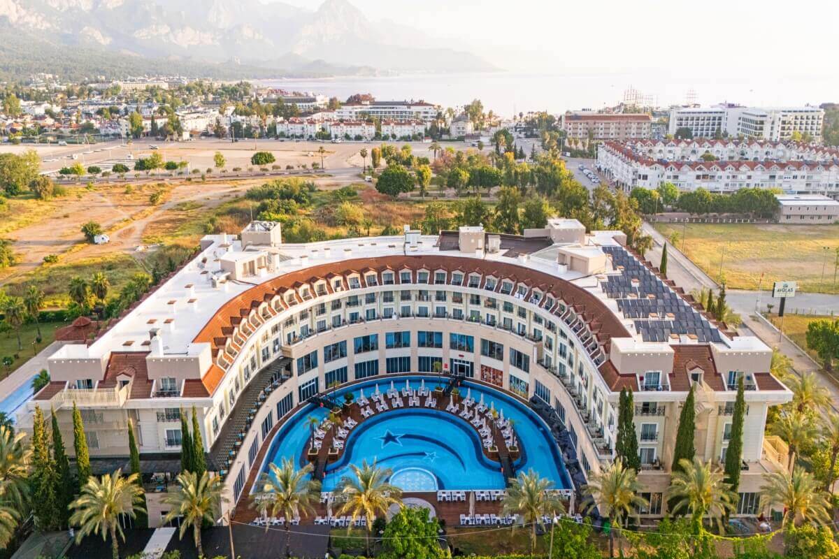 Meder Resort Hotel logo
